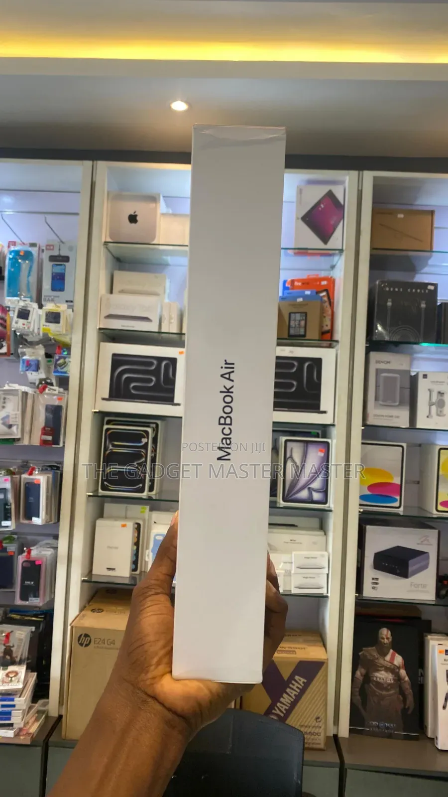 New Laptop Apple MacBook Air 2025 M4 13-inch 16GB Apple M4 SSD 256GB