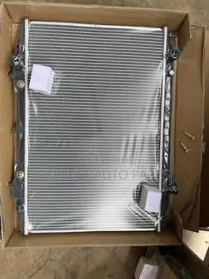 Hardbody Truck Radiator(Np300). Both Diesel and Petrol / Water Tank