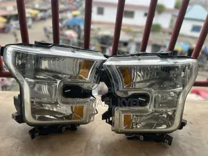 Ford F-150 2015 Headlight Normal