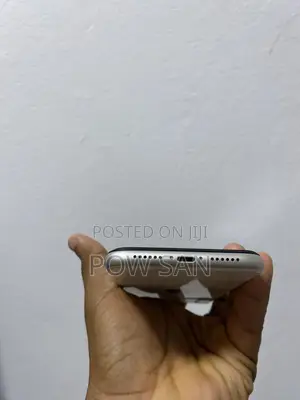 Apple iPhone 11 64 GB White