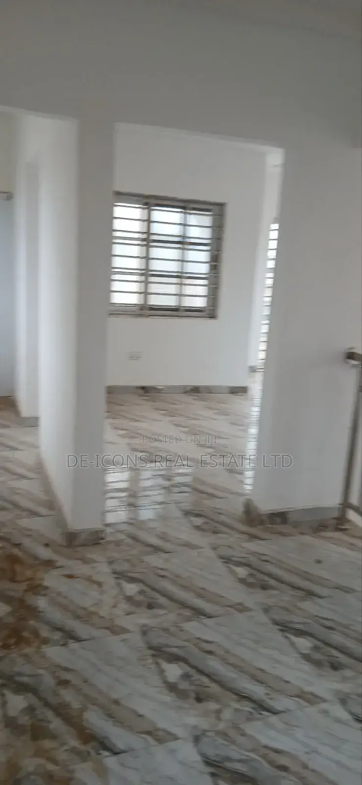 4bdrm Duplex in De-Icons Real Estate, Awutu Senya East Municipal