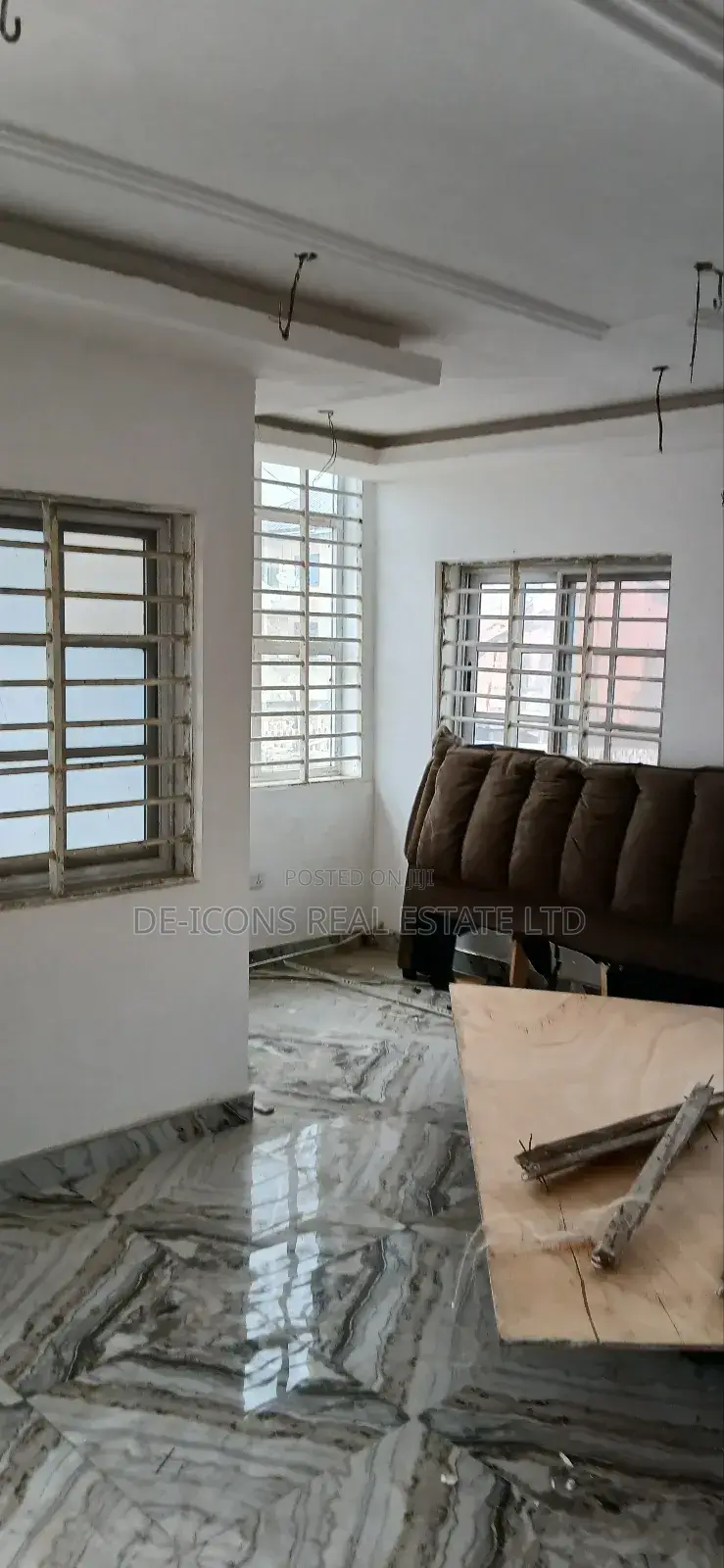 4bdrm Duplex in De-Icons Real Estate, Awutu Senya East Municipal
