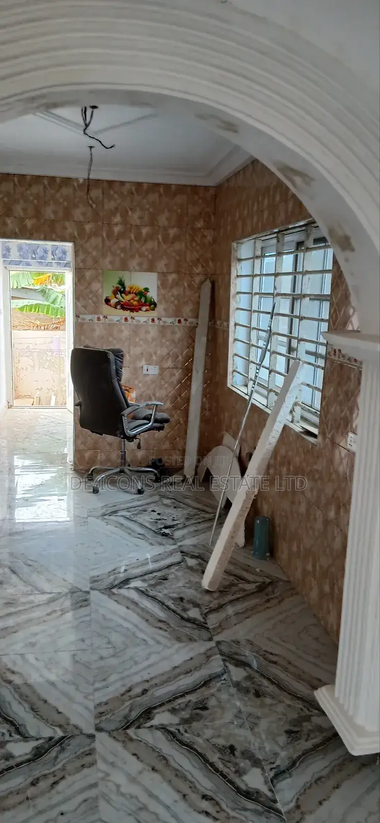 4bdrm Duplex in De-Icons Real Estate, Awutu Senya East Municipal