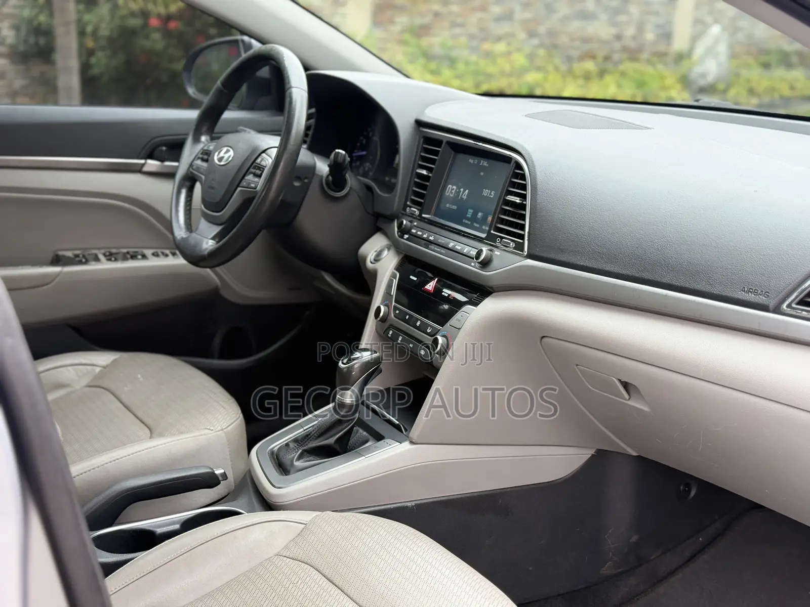 Hyundai Elantra Limited Sedan FWD (2.0L 4cyl 6A) 2017 Gray