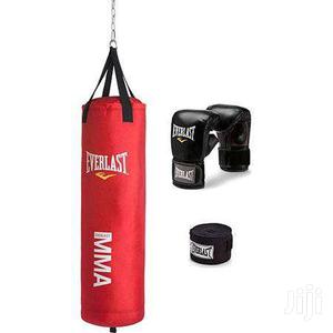 Photo - Boxing Punch Bag New Everlast Gloves Wrap