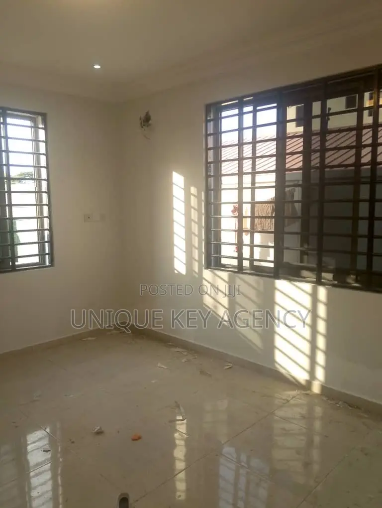 2bdrm Apartment in Unique Key Agency, Tseaddo for rent