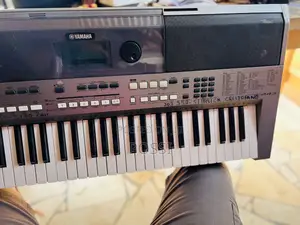 Yamaha PSR E443 From Uk