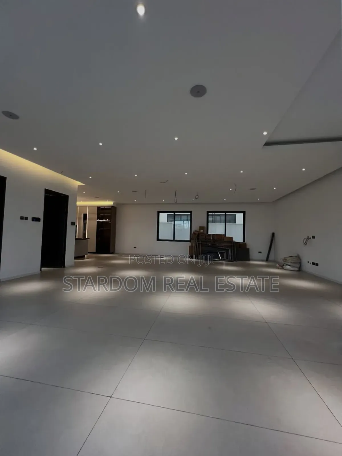 4bdrm Duplex in Cantonments for sale