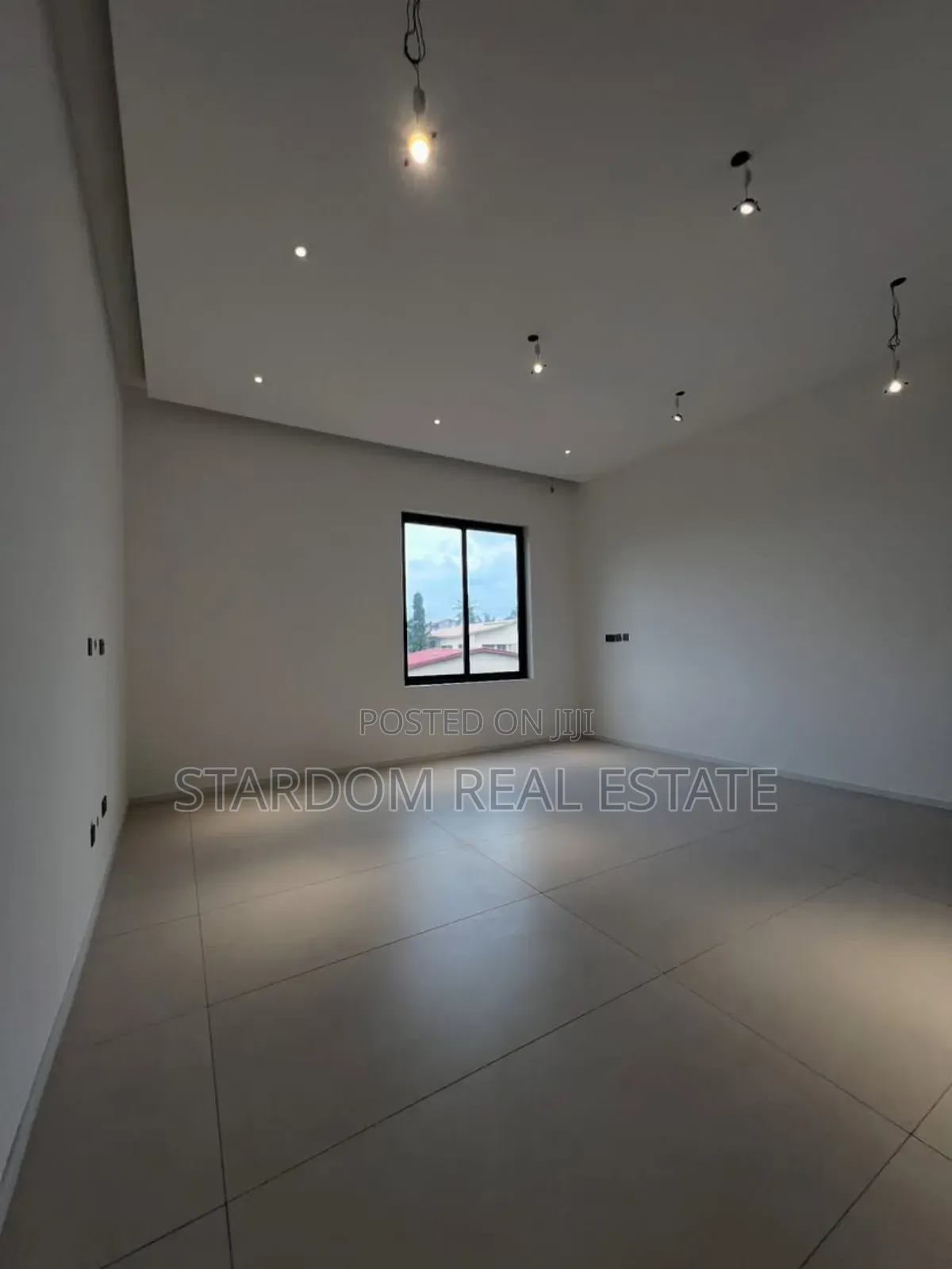 4bdrm Duplex in Cantonments for sale