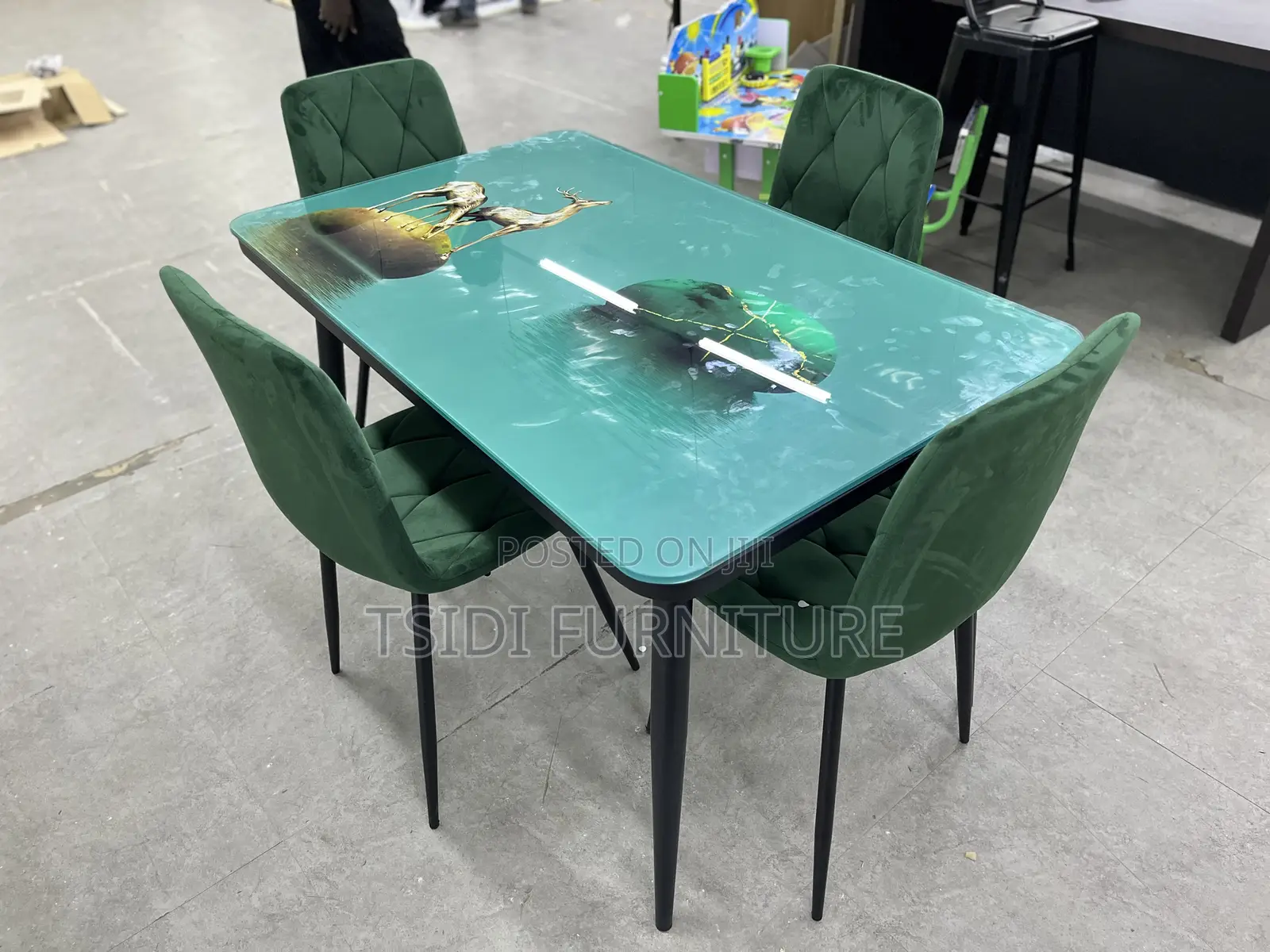 Classic Dining Table With 4chairs