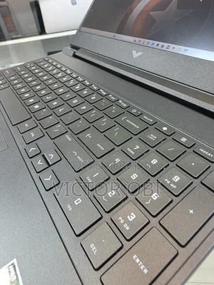 Laptop HP Victus 15 16GB AMD Ryzen 5 SSD 1T