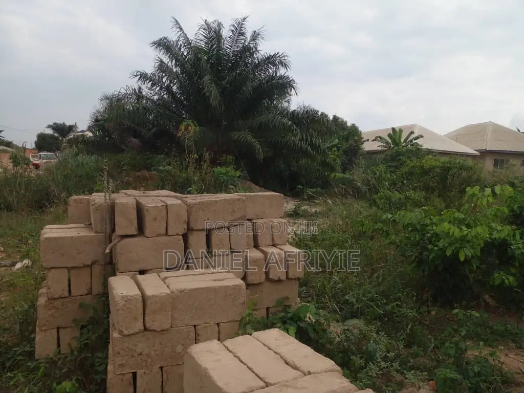 Full Plot of Land With Fence Wall for Sale at Atonsu Sawua