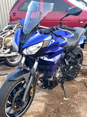 Yamaha YZF-R 2018 Blue