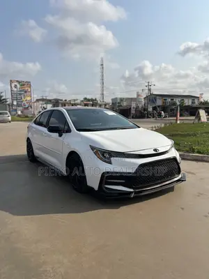 Toyota Corolla 2023 White