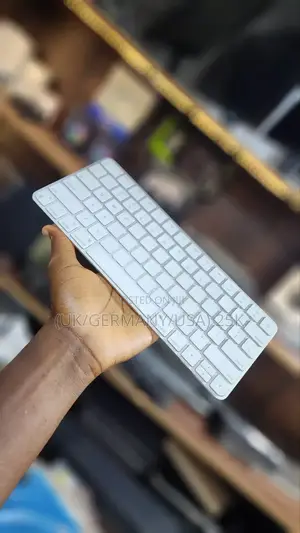 Apple Magic Keyboard 2 - 2022 Magic Keyboard 2 Usa (Rechargeable)