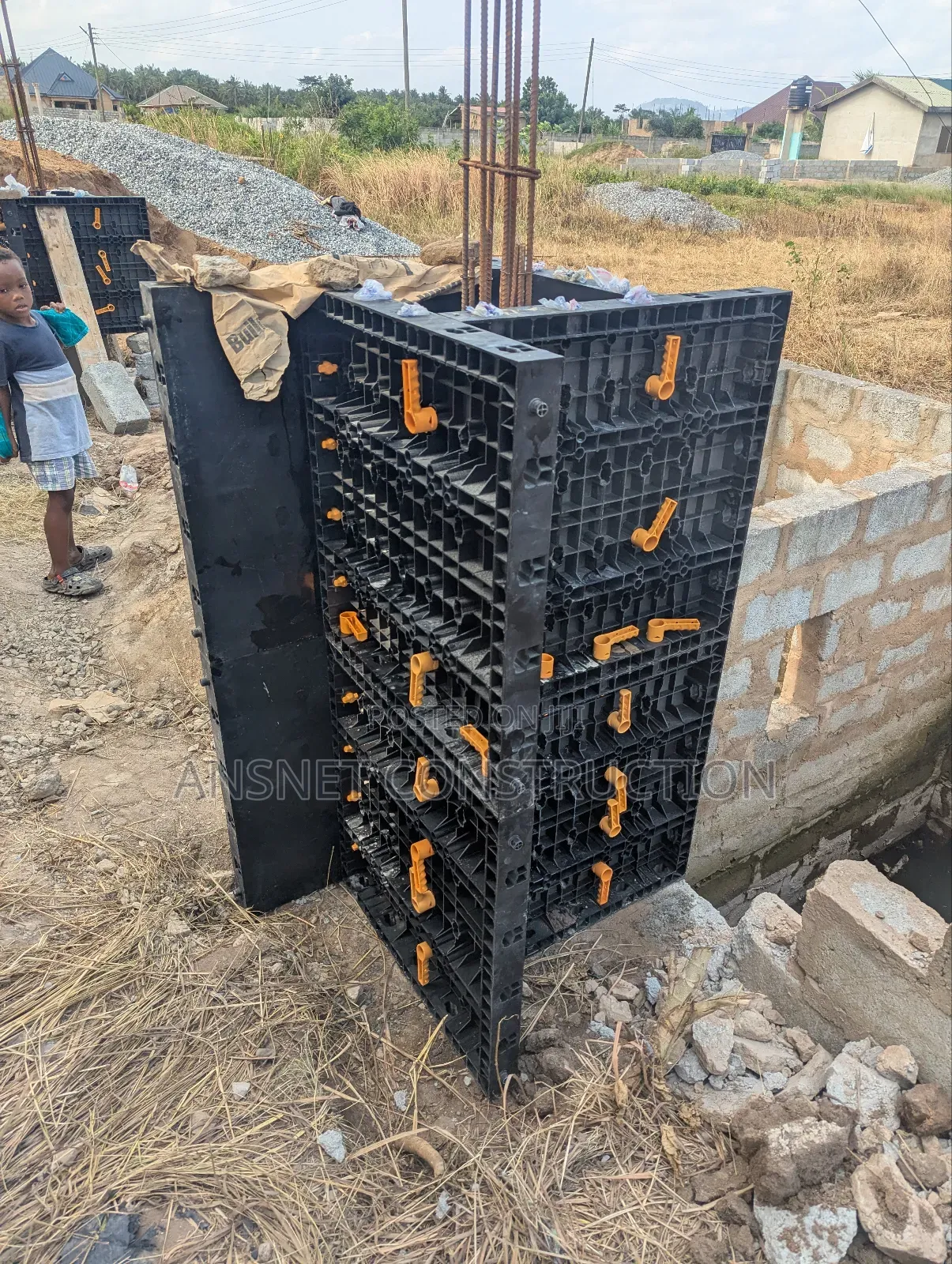 Pillar Rent Moulds