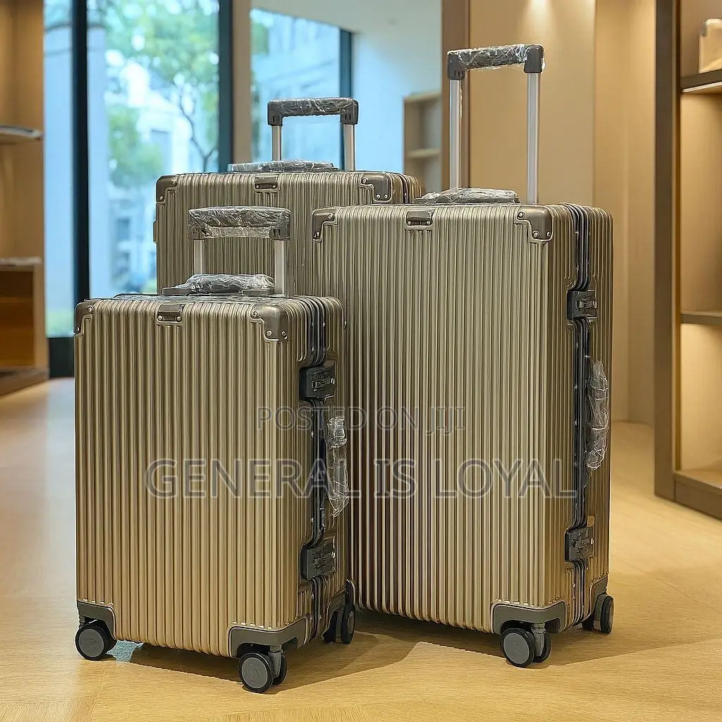 3 Set Traveling And Luggage Bag