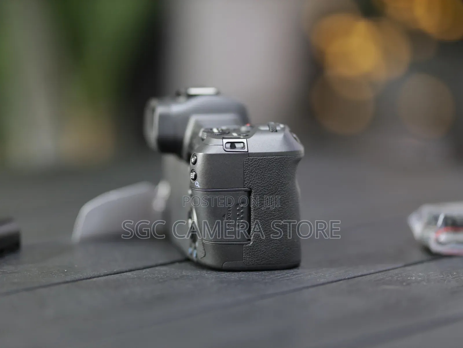 Canon Eos R + Ef-Rf Adapter + 8months Warranty