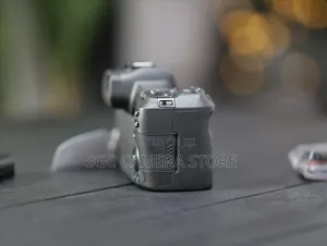 Canon Eos R + Ef-Rf Adapter + 8months Warranty