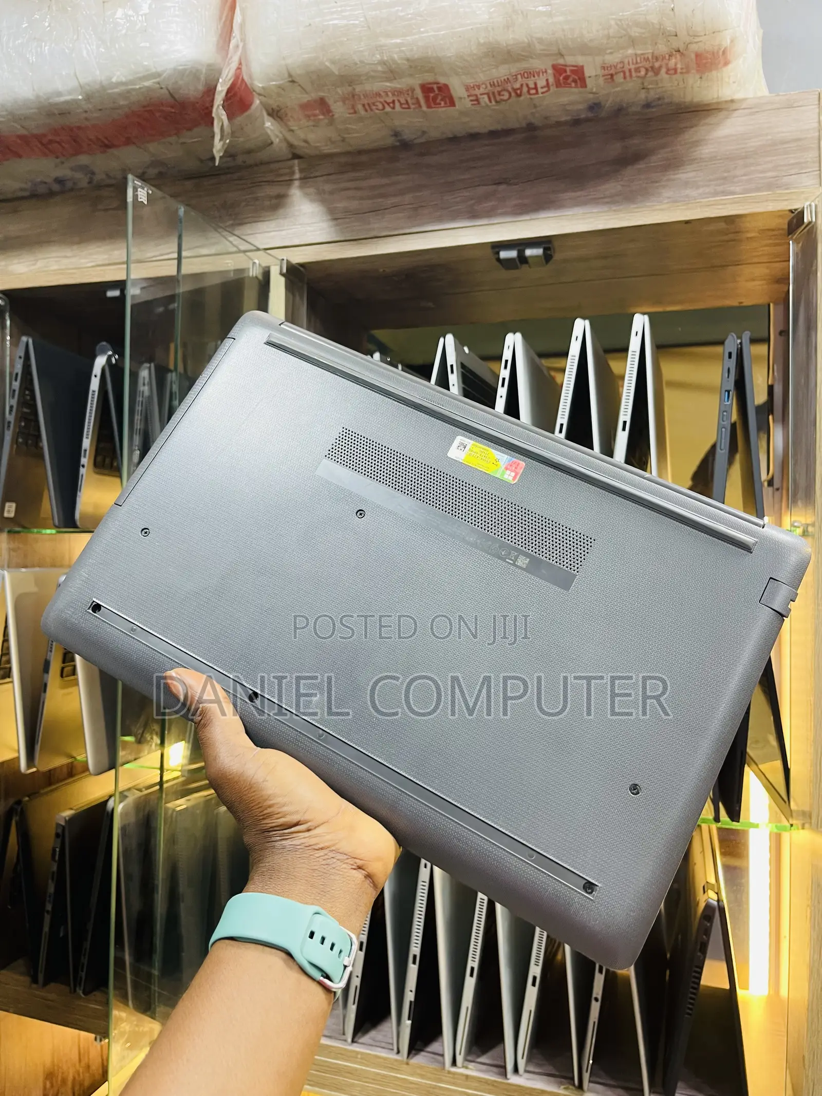 Laptop HP 250 G7 8GB Intel Core I5 HDD 1T