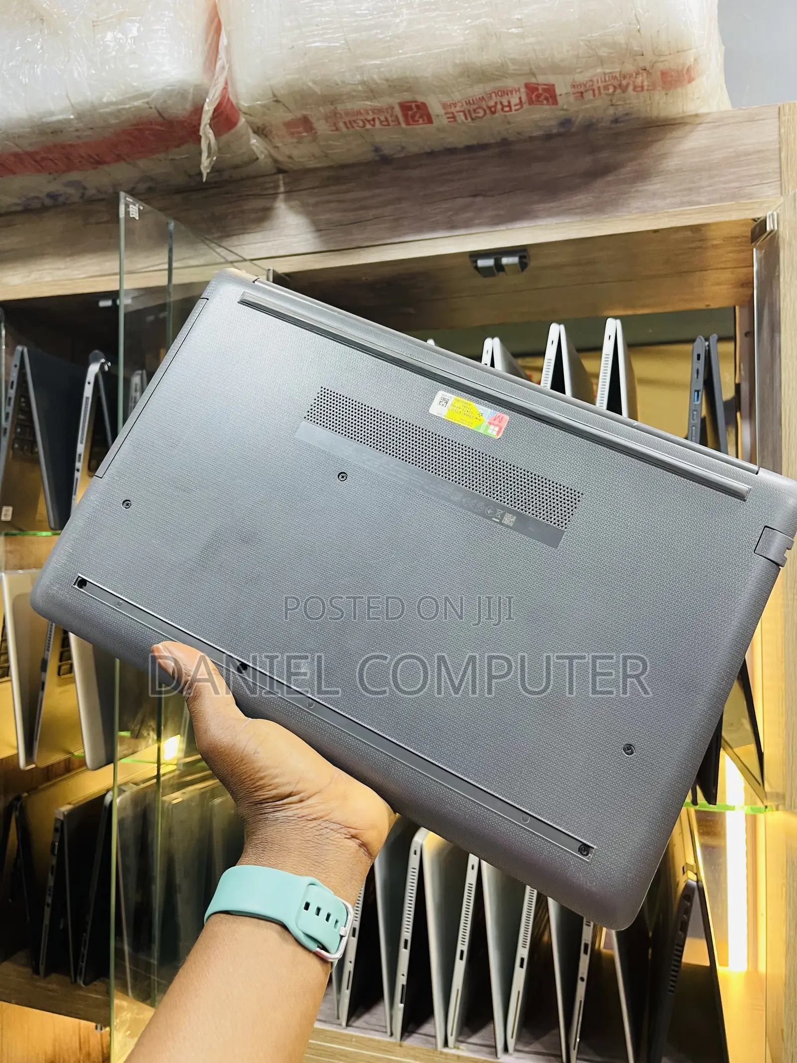 Laptop HP 250 G7 8GB Intel Core I5 HDD 1T