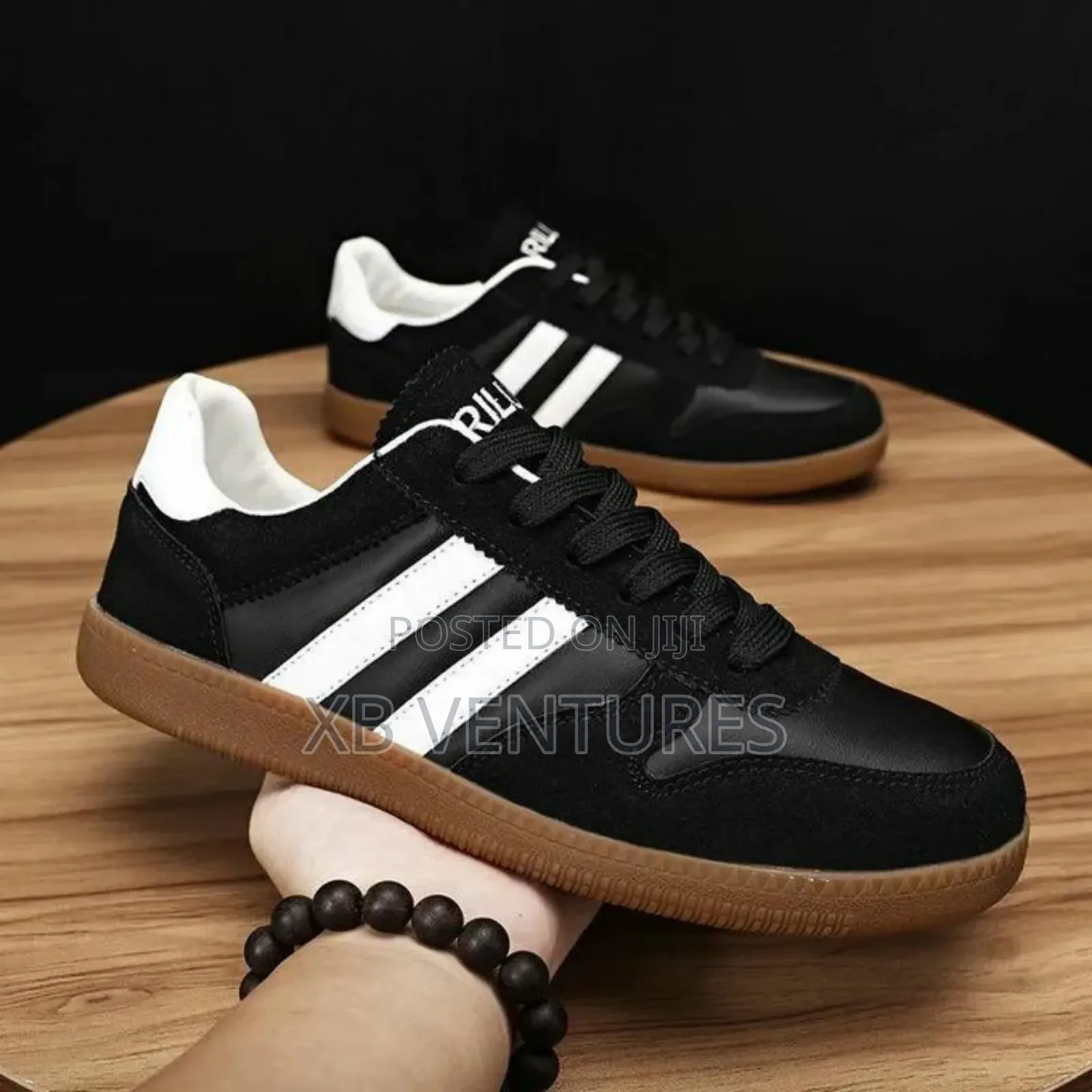 Classic Lace-Up Shoe - Black