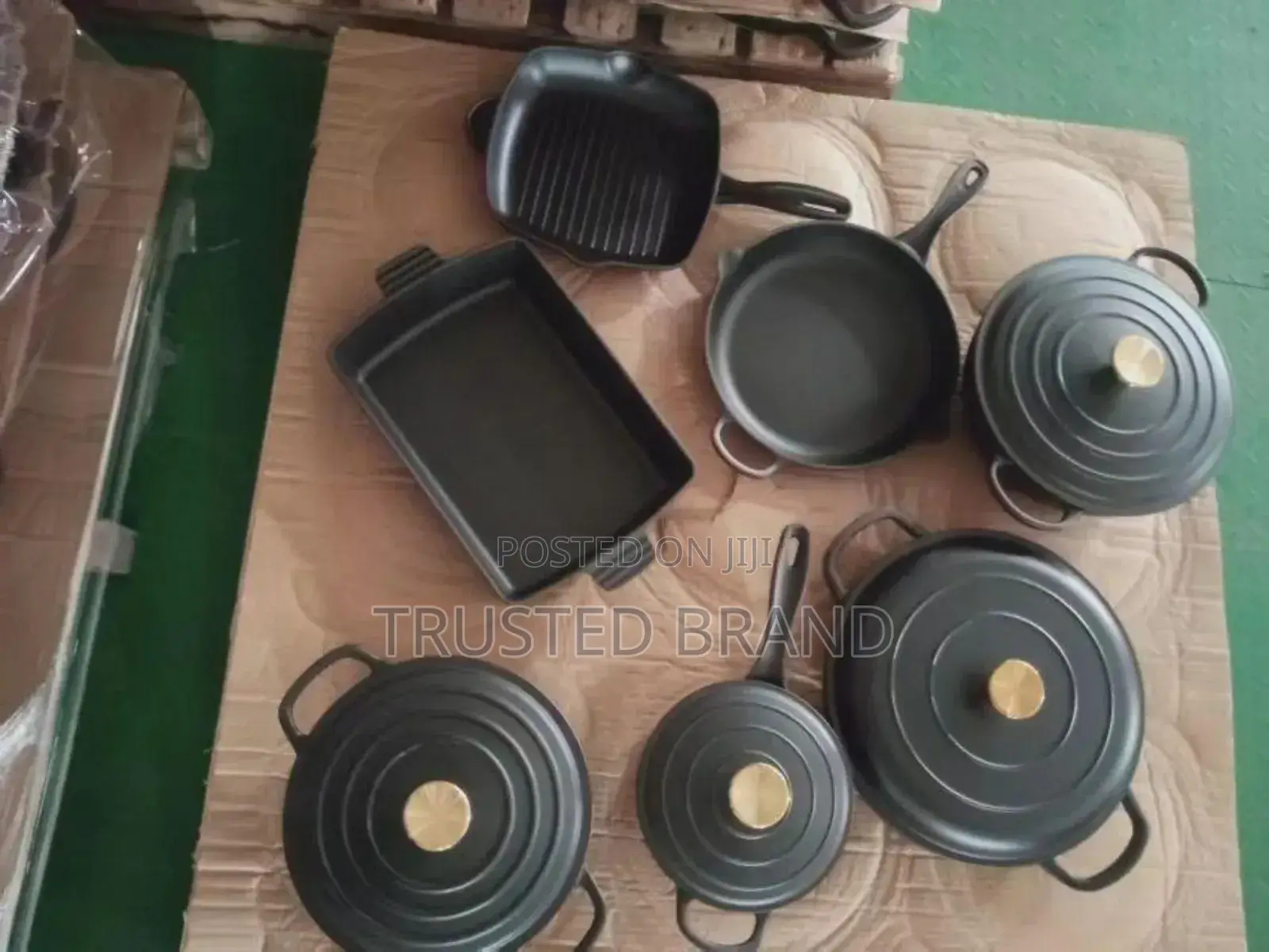 Cast Iron Cookware Set