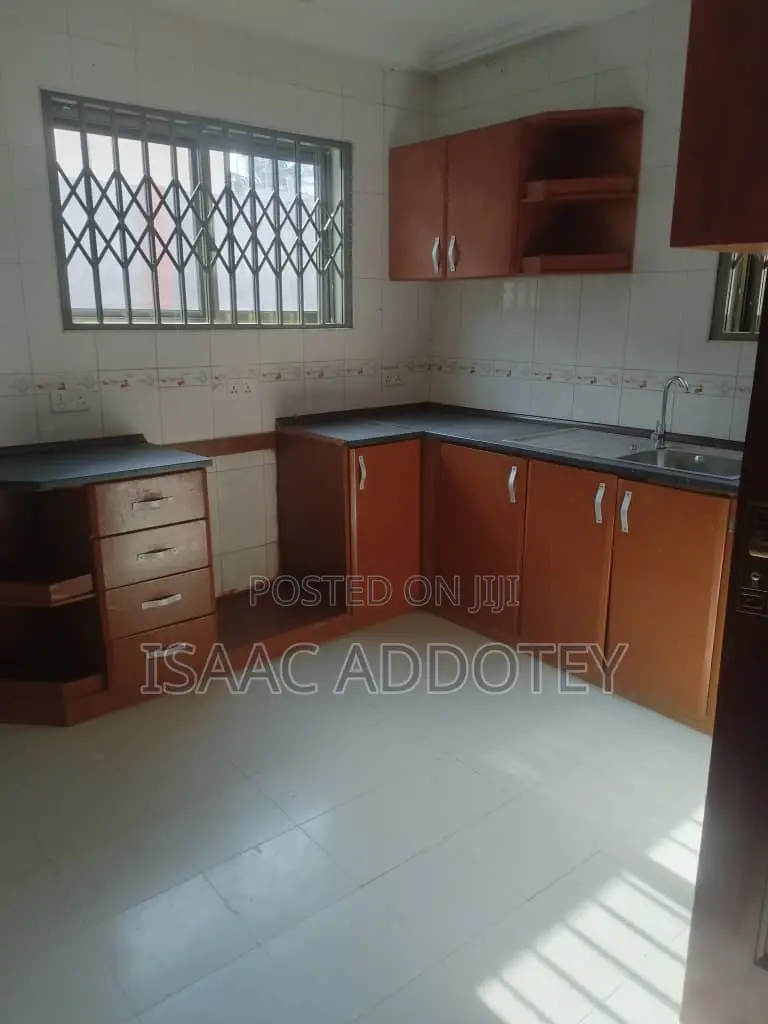 4bdrm Apartment in Spintex She'Ll Sign for rent