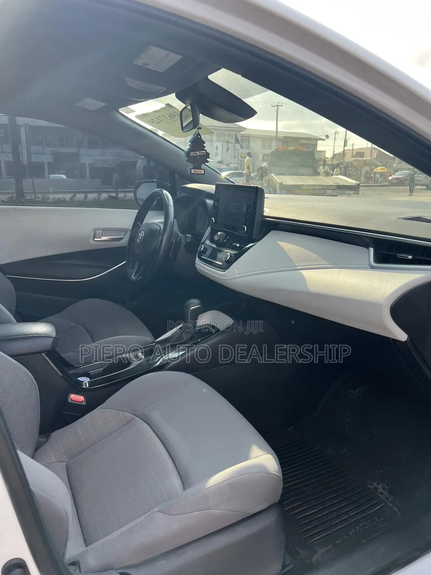 Toyota Corolla 2023 White
