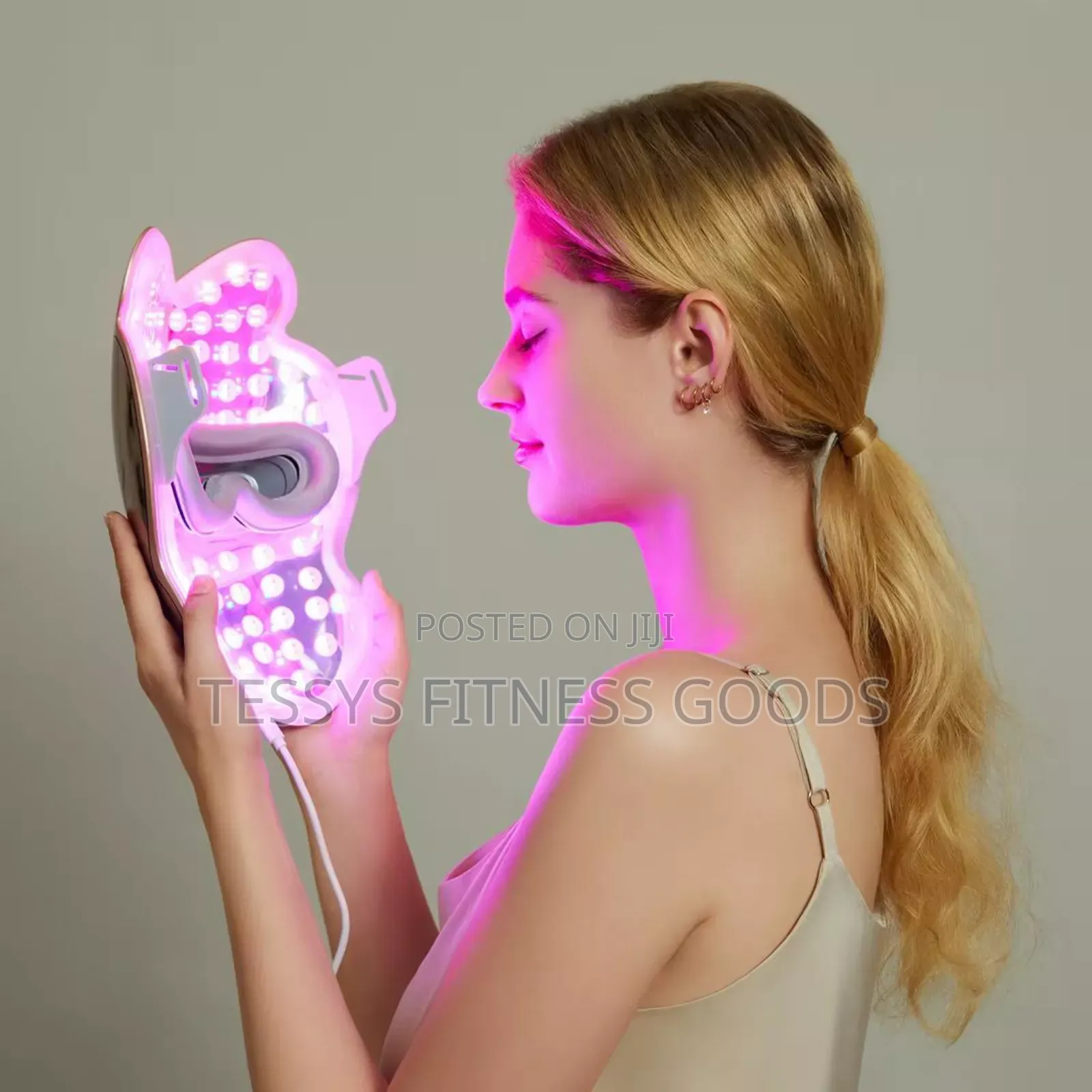 Led Face Mask ( Comes With Eye Mask To Protect The Eye From The Light)