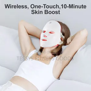 Led Face Mask ( Comes With Eye Mask To Protect The Eye From The Light)