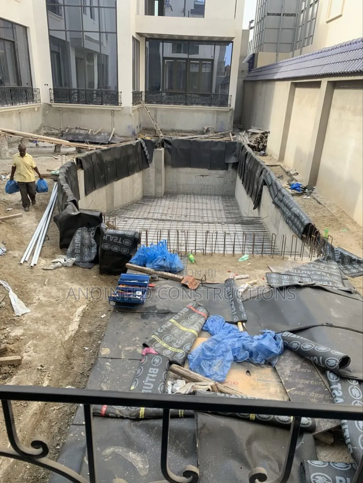 Commercial Swimming Pools
