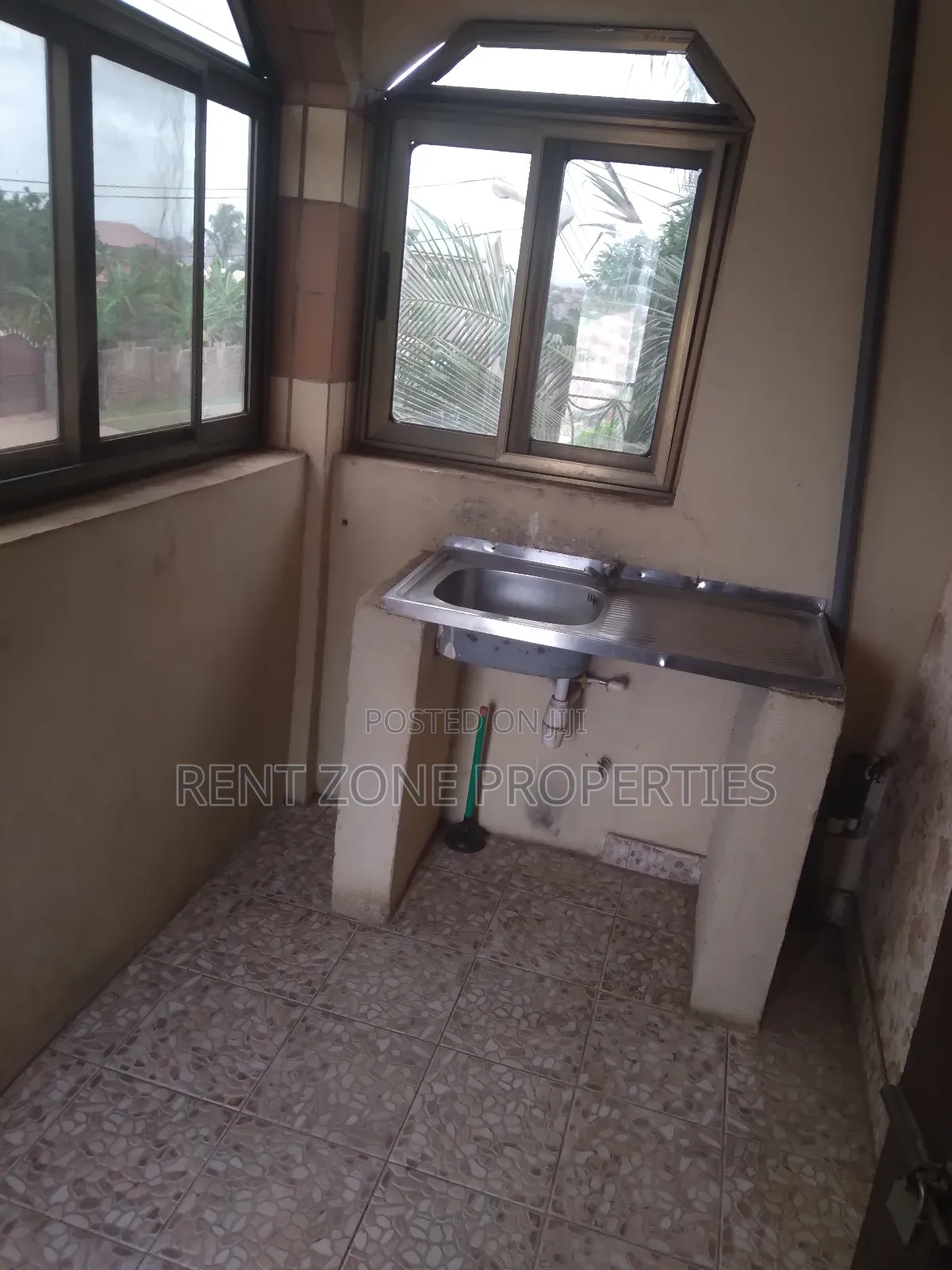 1bdrm Apartment in Rent Zone Properties, Ofankor for rent