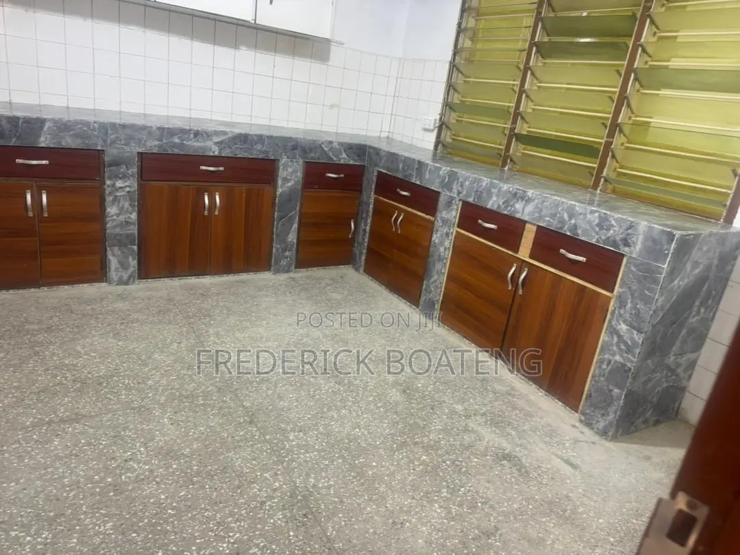 3bdrm House in Mile 7 for rent