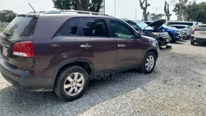 Rent a Car-Kia Sorento