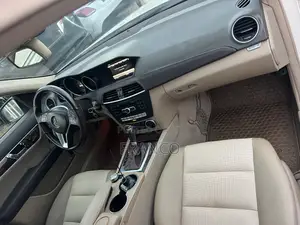 Mercedes-Benz C250 2014 White