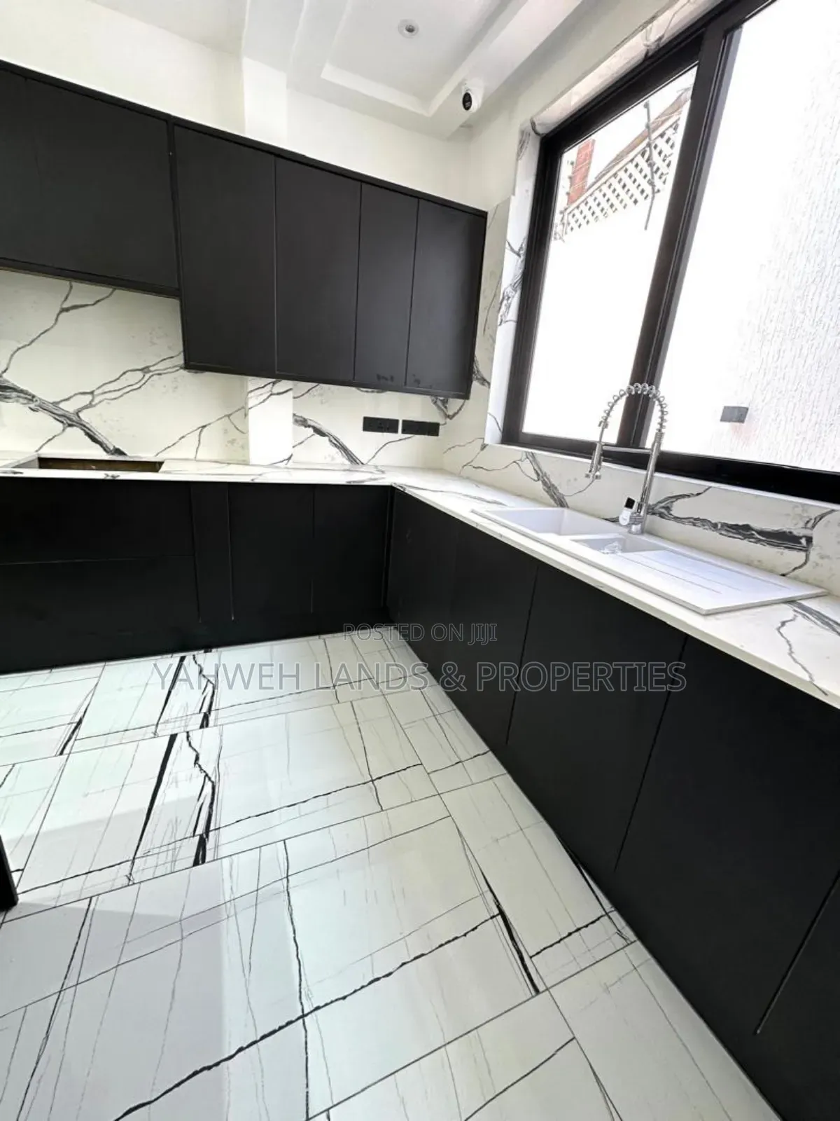 4bdrm House in East Legon for sale