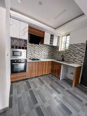 4bdrm Duplex in Agiriganor, School Junction for rent