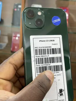 Apple iPhone 13 128 GB Green