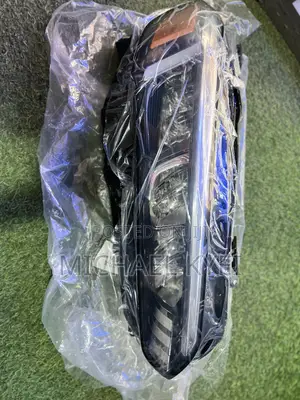 Honda Civic 22 - 25 Headlight