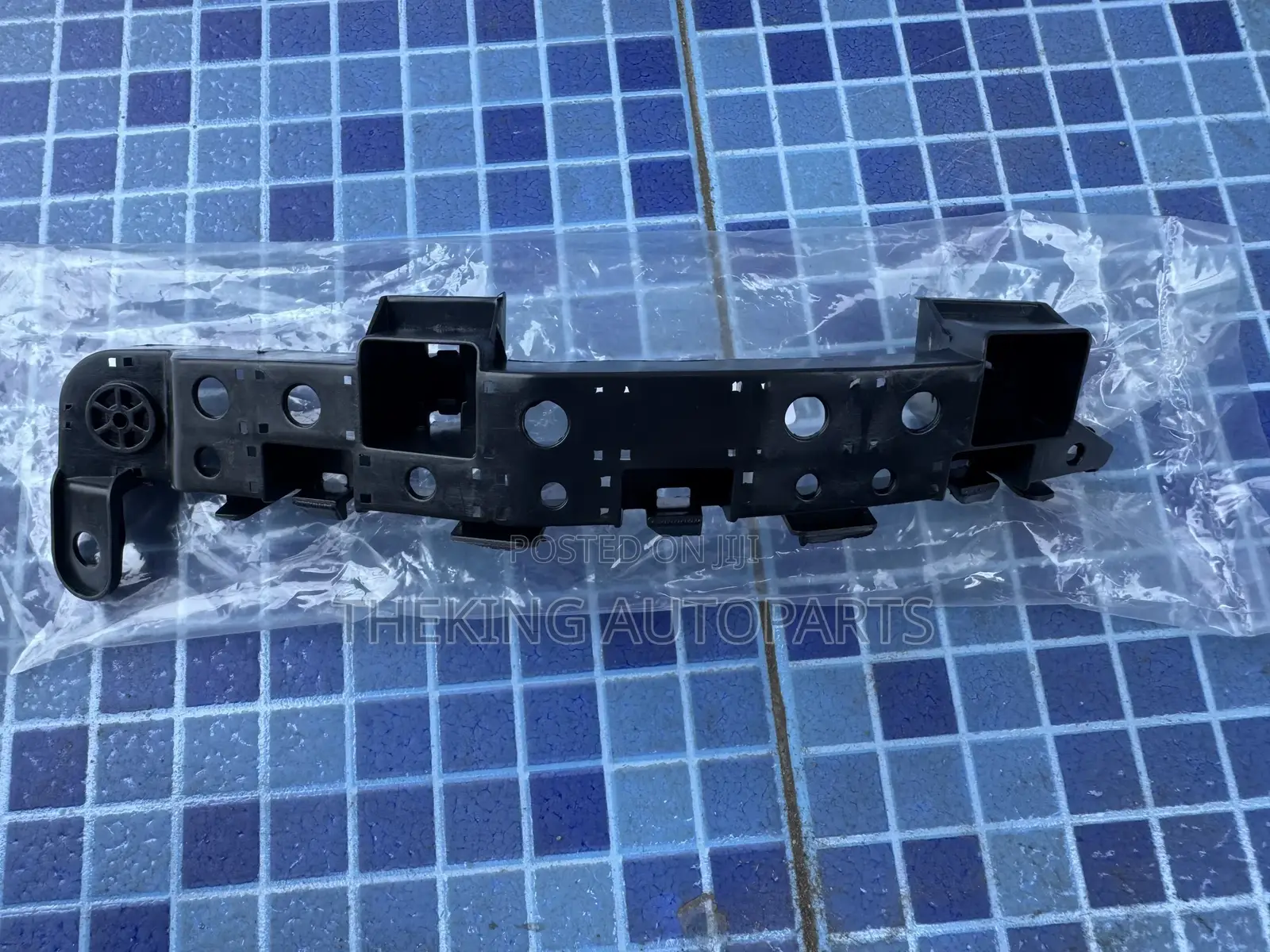 CRV 2017 Bumper Locker
