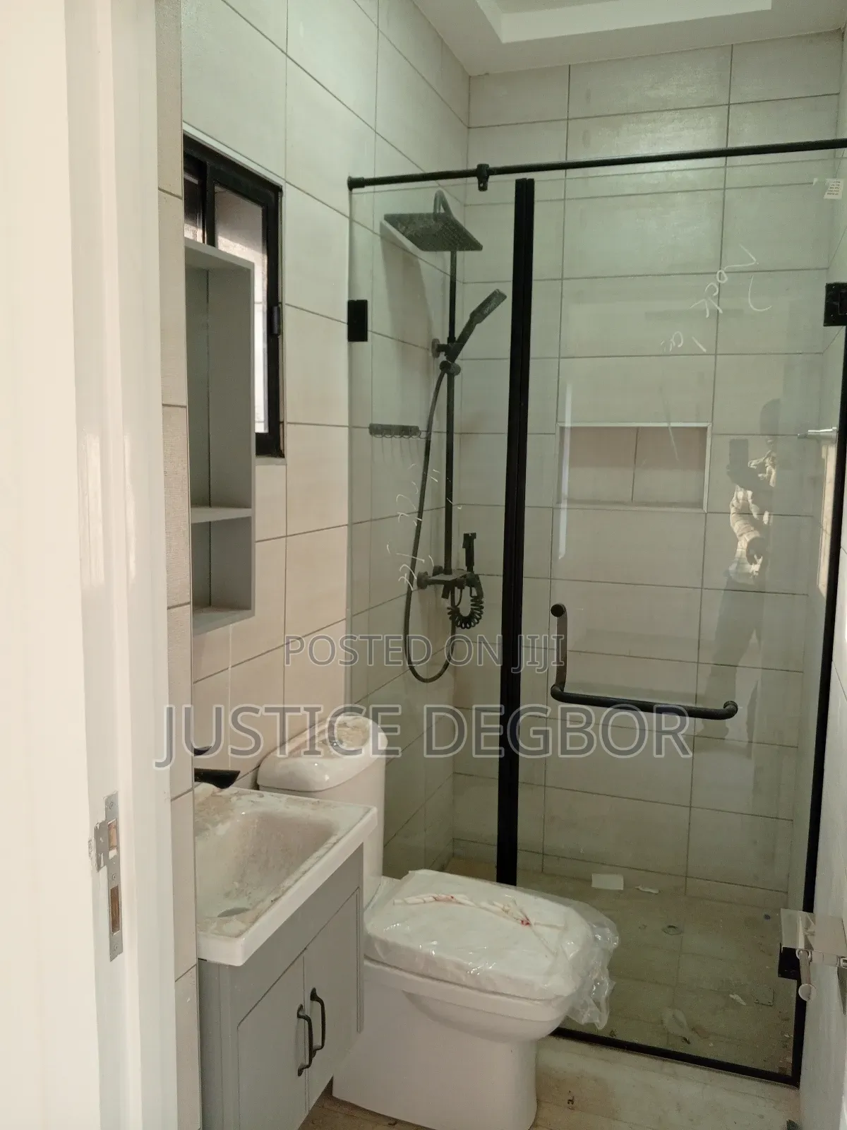 4bdrm Townhouse/Terrace in Bestchoice Property, West Legon for sale
