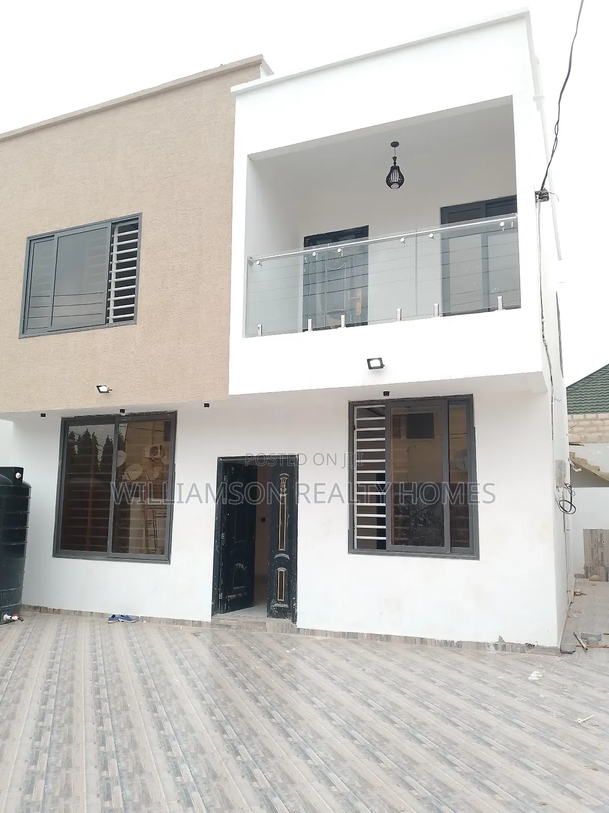 3bdrm House in Hfc Estate Area, Spintex for sale
