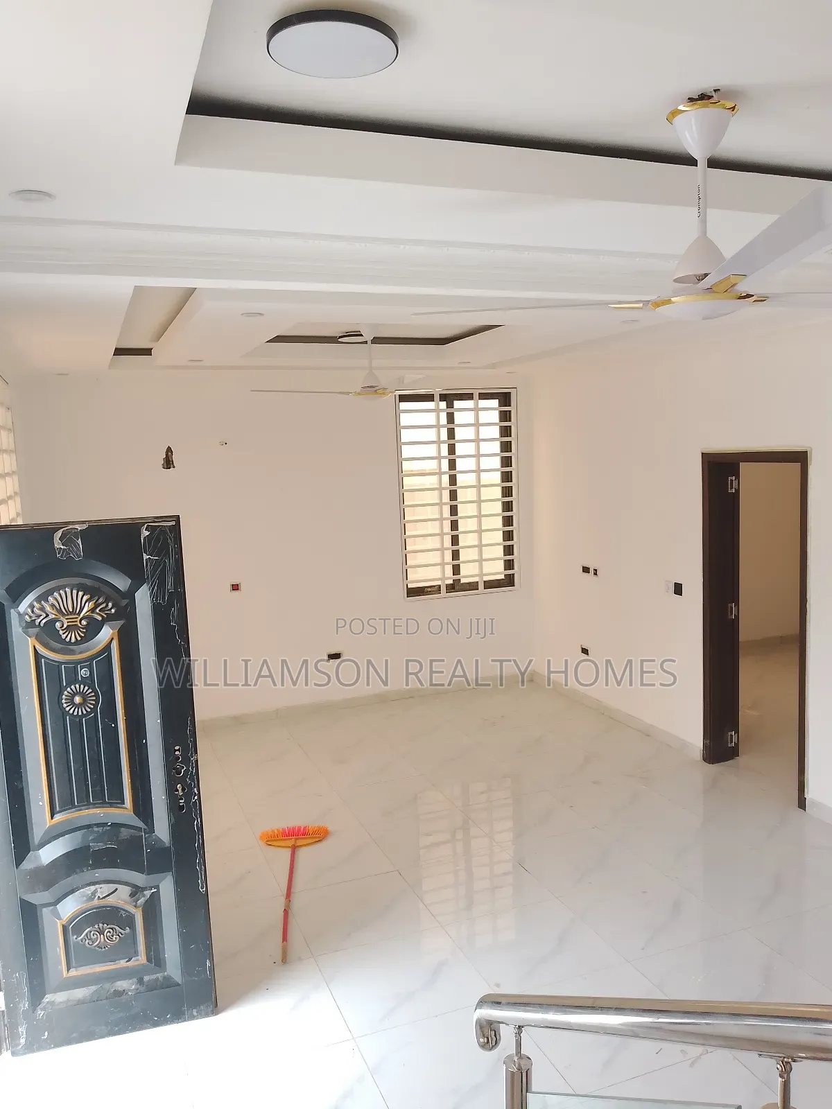 3bdrm House in Hfc Estate Area, Spintex for sale