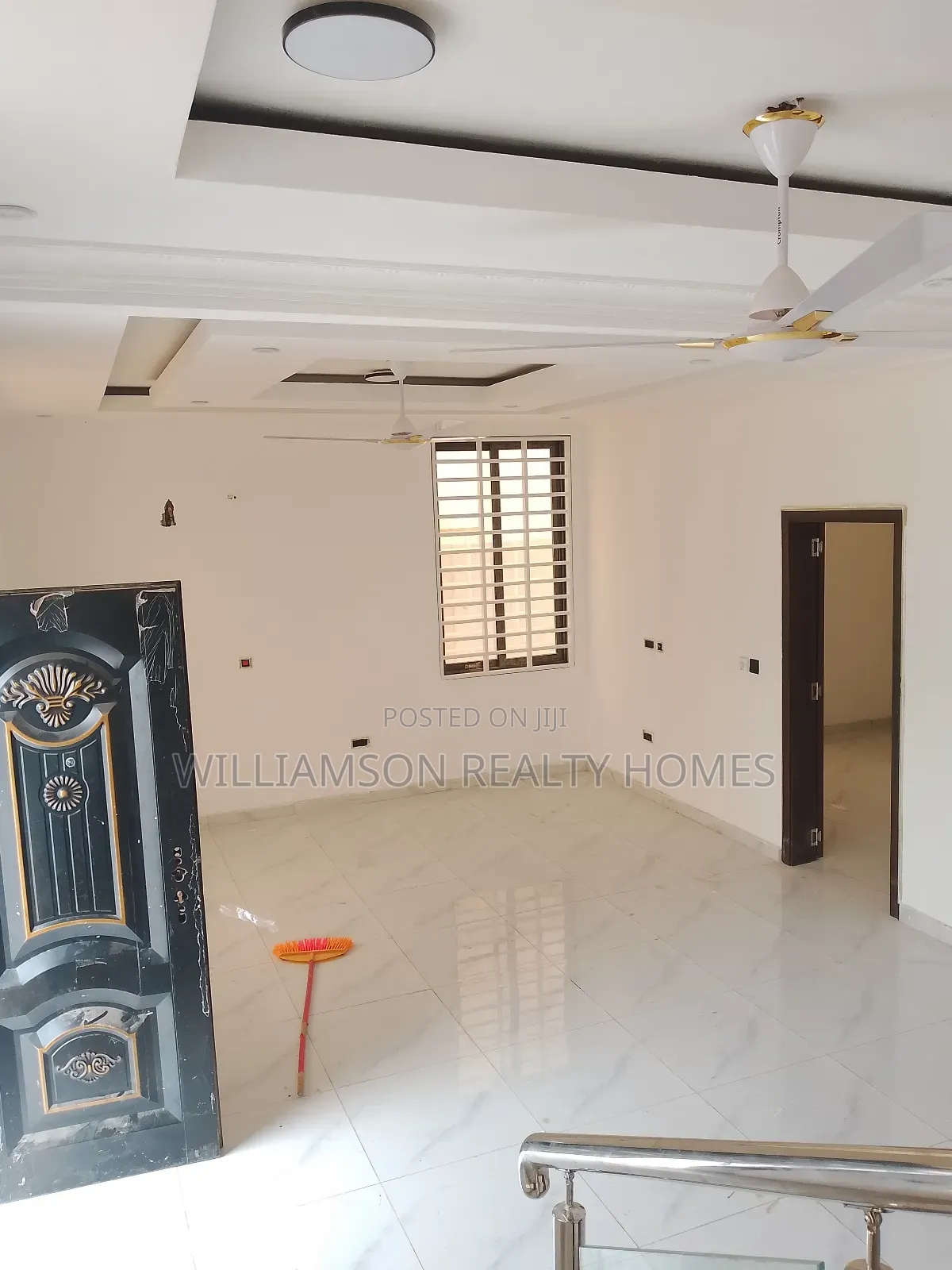 3bdrm House in Hfc Estate Area, Spintex for sale