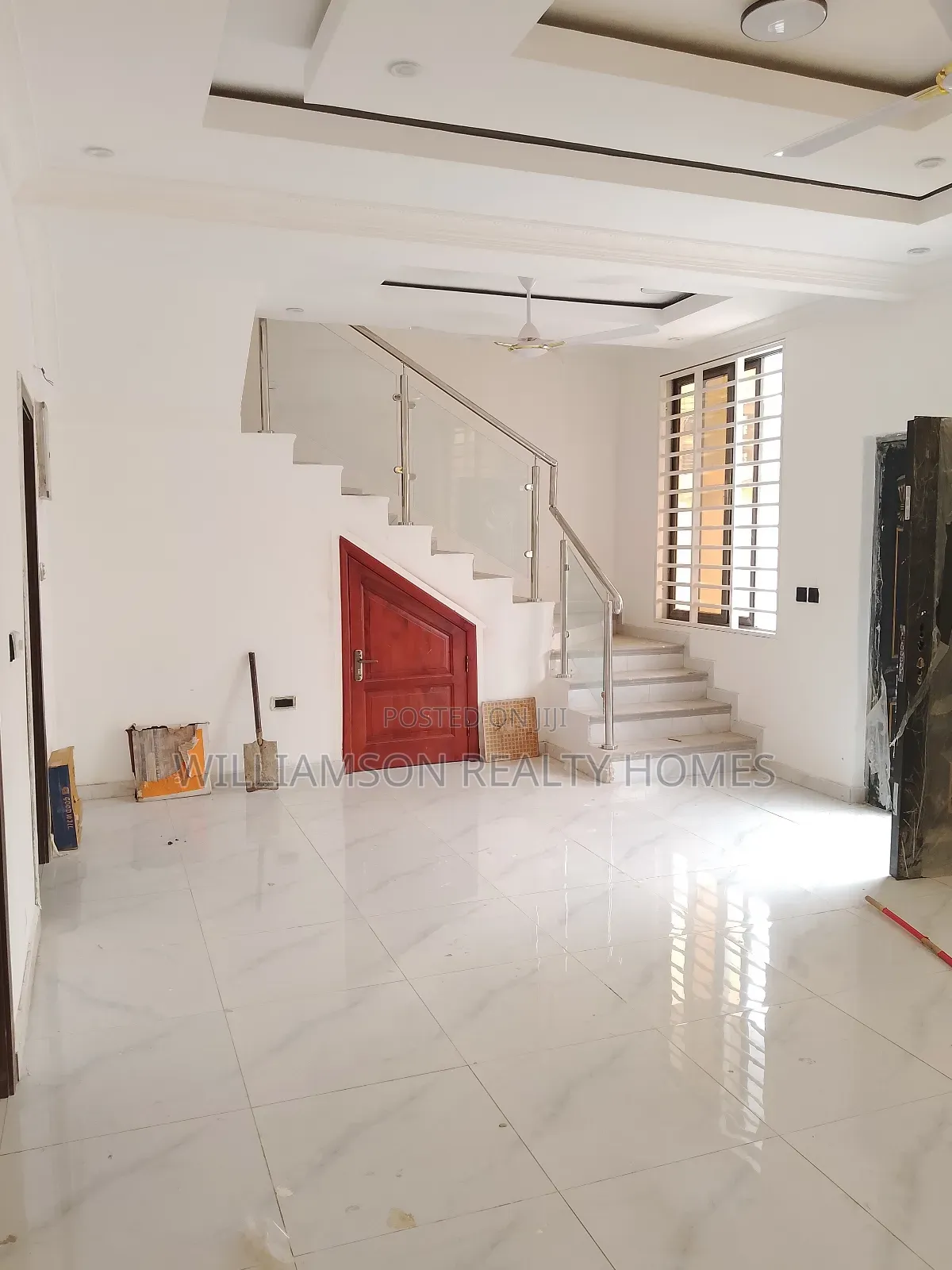 3bdrm House in Hfc Estate Area, Spintex for sale