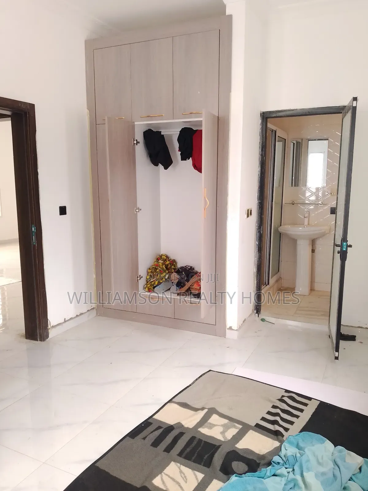 3bdrm House in Hfc Estate Area, Spintex for sale