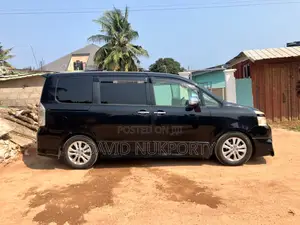 Toyota Voxy 2013 Black
