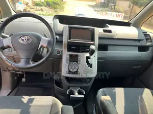 Toyota Voxy 2013 Black