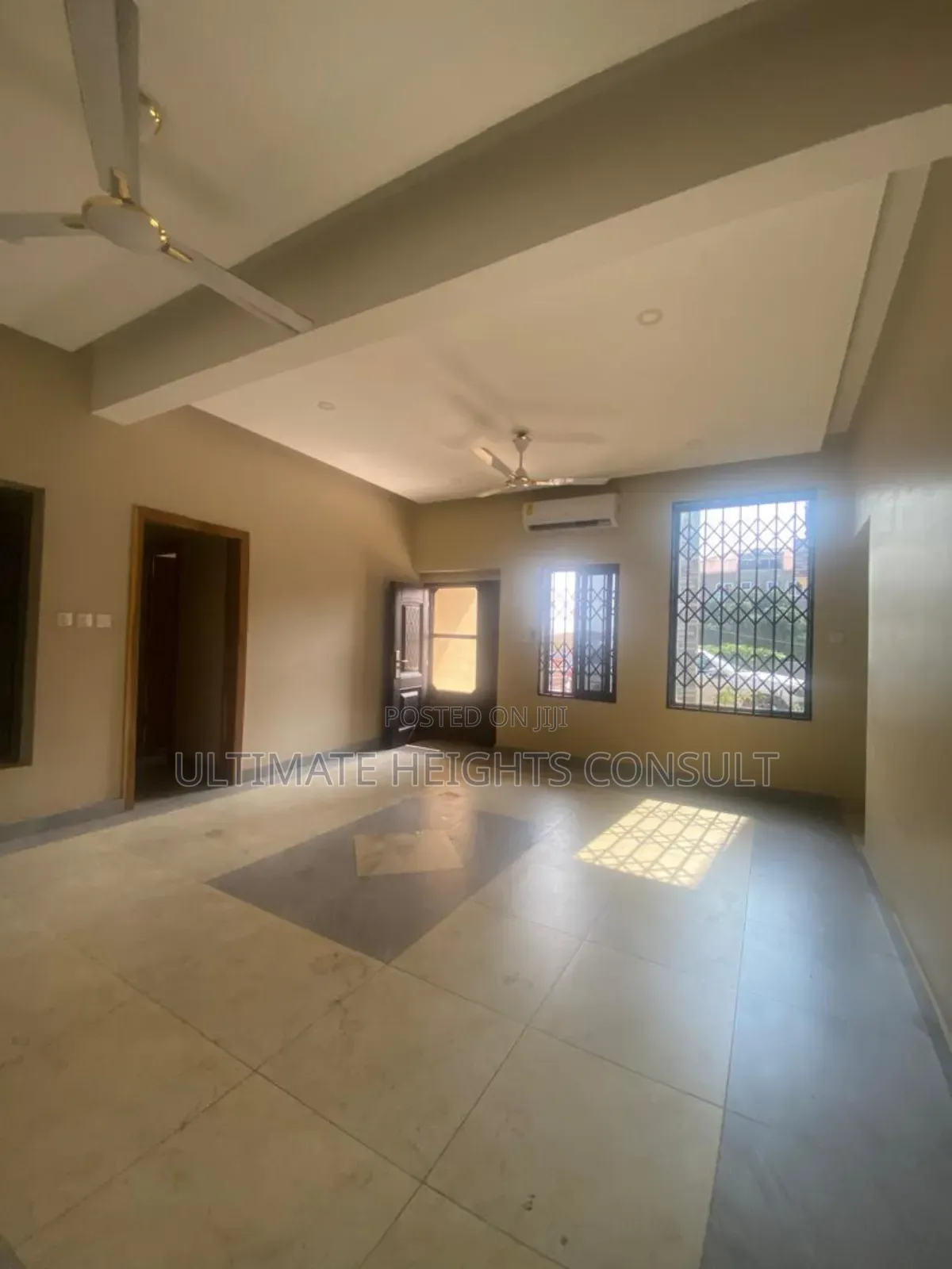 2bdrm Apartment in Dansoman, Exhibition for rent